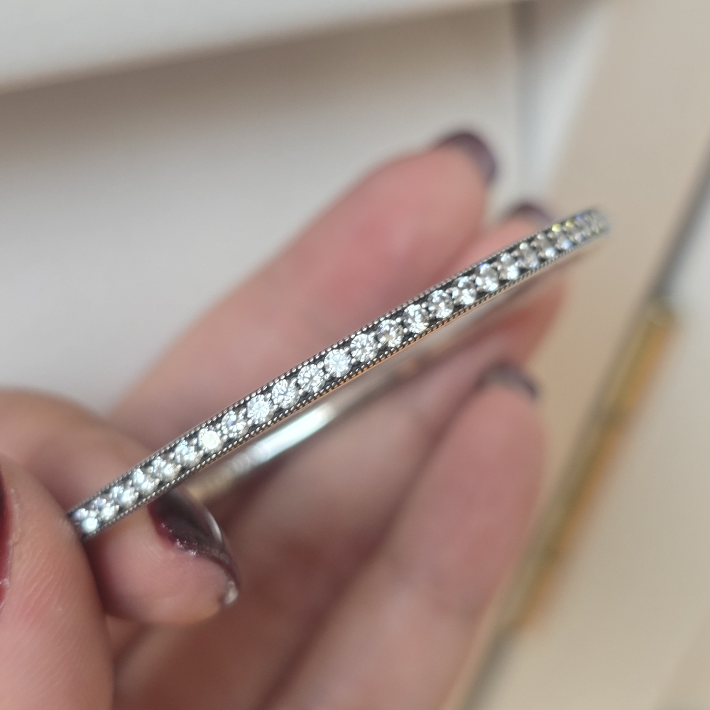 Pandora bangle with full cz